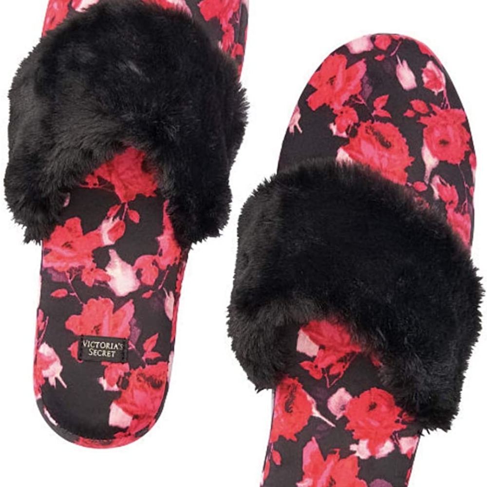Victorias Secrets Signature Satin Slippers Black Rose with Faux Fur